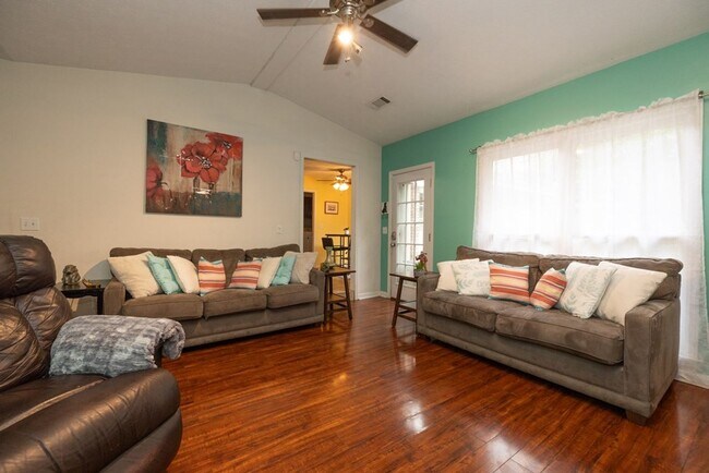 Building Photo - 3 Bedroom Home in North Columbus, GA