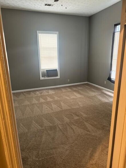 Building Photo - 1340 Rhodes St