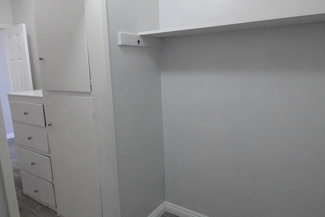 Building Photo - 3247 W Century Blvd