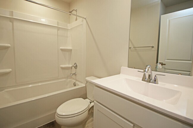 Building Photo - 2878 Orchard Ln