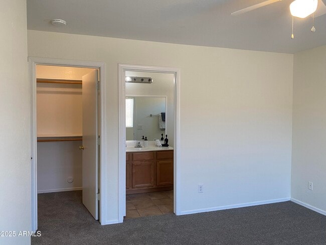 Building Photo - 25032 W Dove Gap