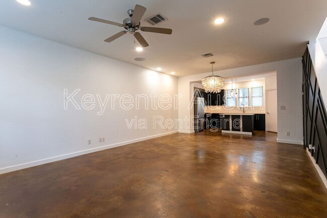 Building Photo - 3607 Marcae Ct