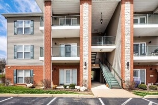 Building Photo - 845 Forest Ave #103