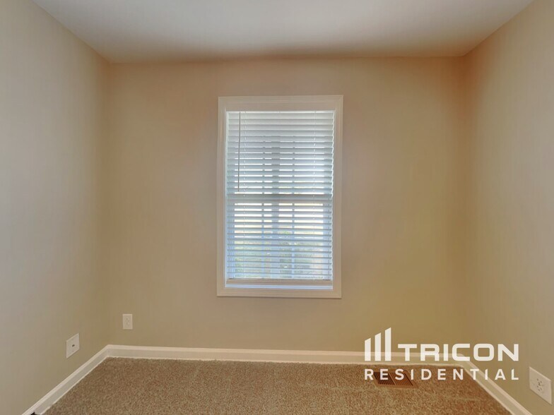 Building Photo - 1517 Reasons Drive