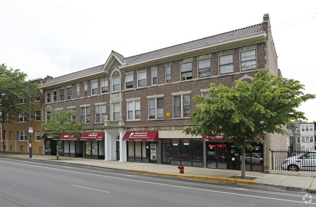 Primary Photo - 5938 W Lake St