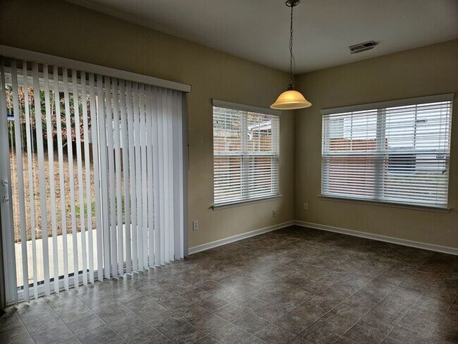 Building Photo - Bent Creek Plantaion