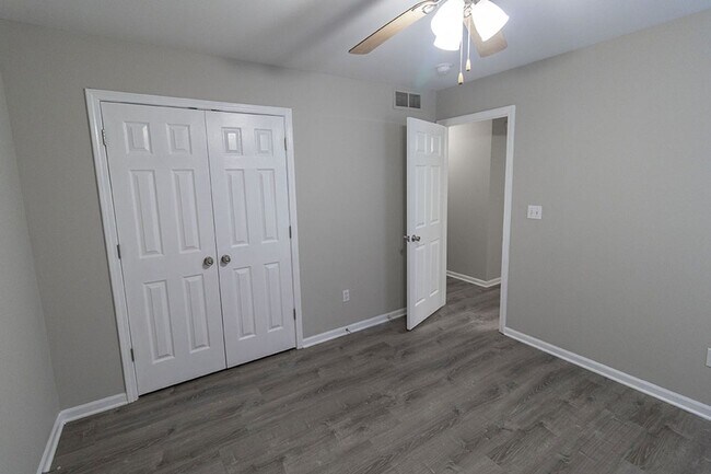 Building Photo - 4012-4014 Arctic Fox Dr.