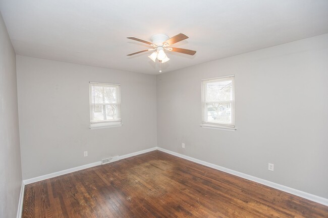 Building Photo - 9275 Hickory St