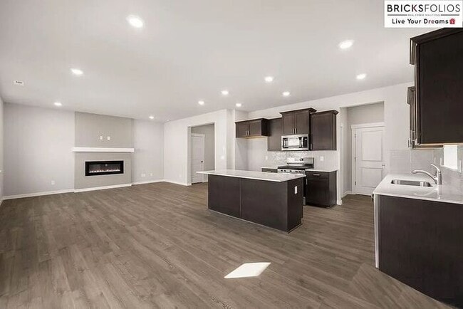 Building Photo - Dream Port Orchard Home in a Desirable Neighborhood!
