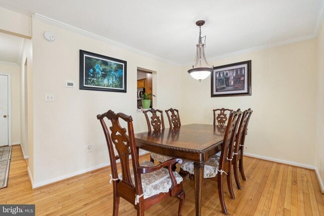 Building Photo - 907 Smartts Ln NE