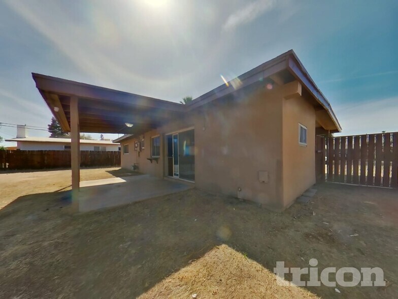 Building Photo - 2932 W Caribbean Ln