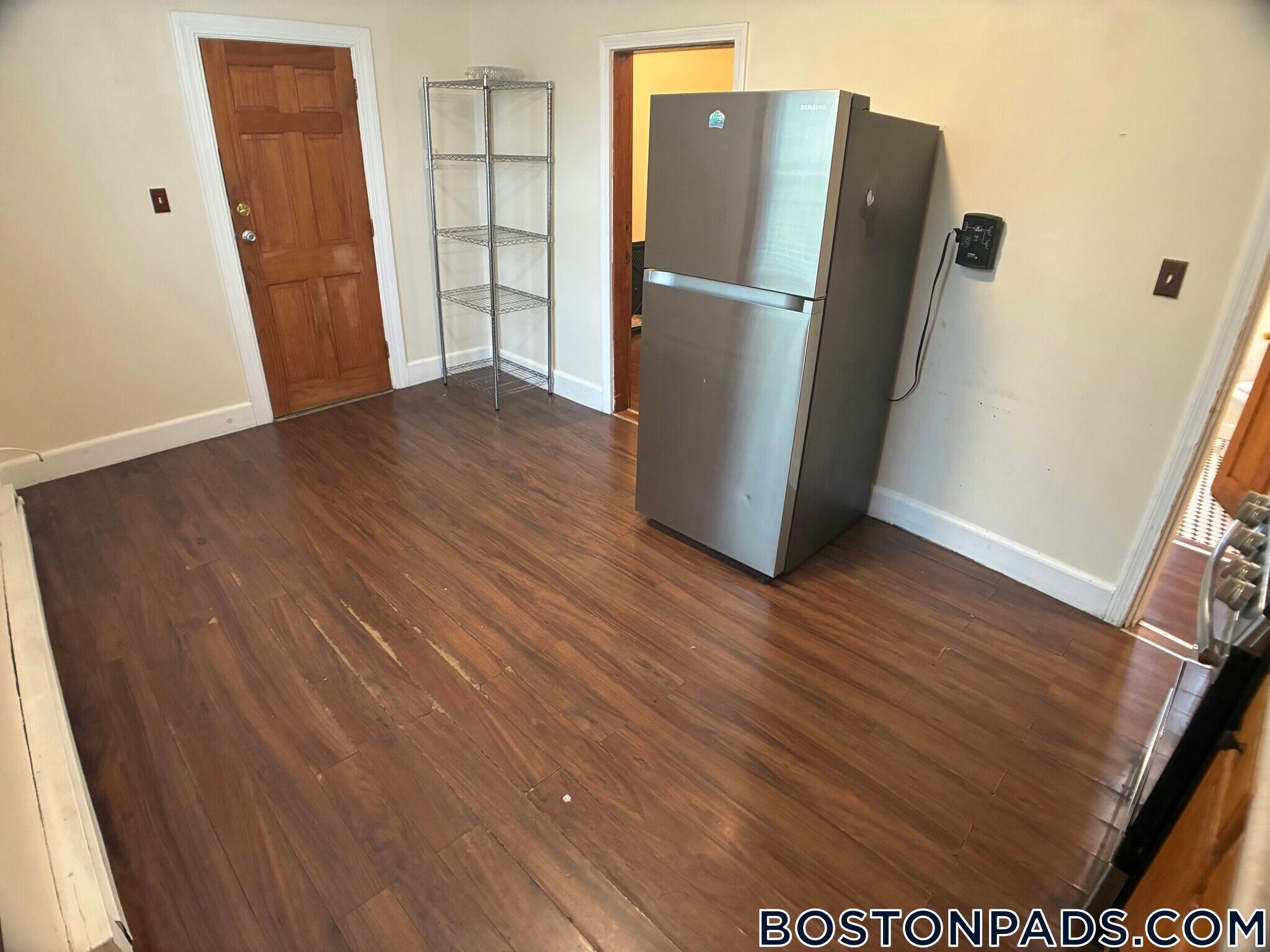 Building Photo - 739 Parker St