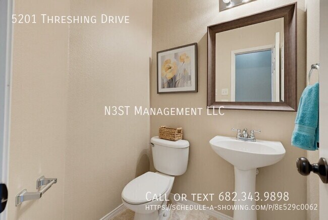 Building Photo - 5201 Threshing Dr