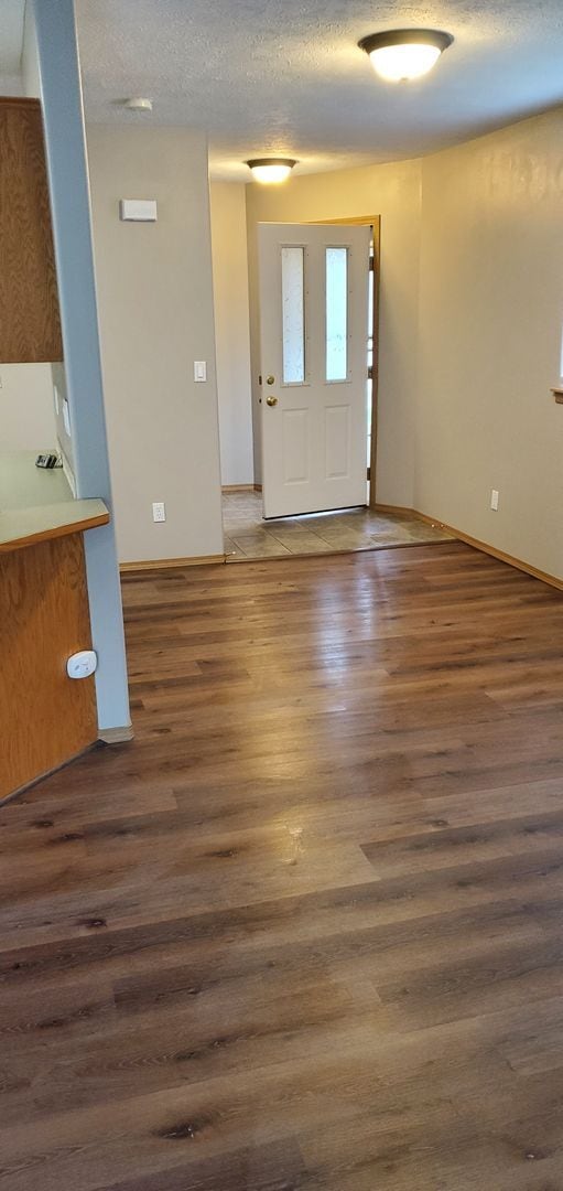 Building Photo - 3 Bedroom 2.5 Bath Home In Eagle Ridge - A...