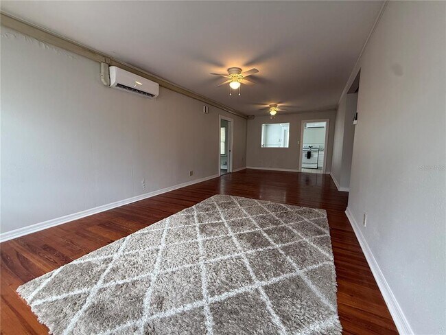 Building Photo - 408 3rd Ave E