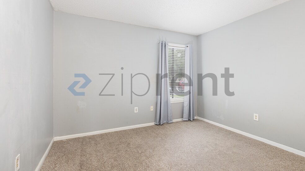 Building Photo - Unit