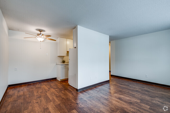 2600 Bryant Avenue S - 1BR, 1BA - 550SF - Unit 1 Living Room, Dining Room - 2600 Bryant Ave S