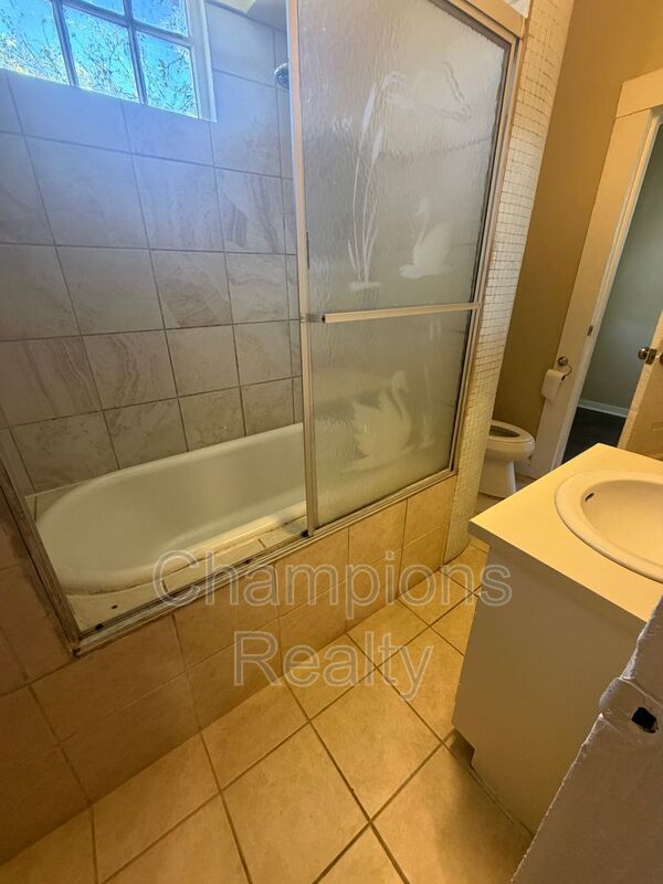 Building Photo - 27 Woodland Cir