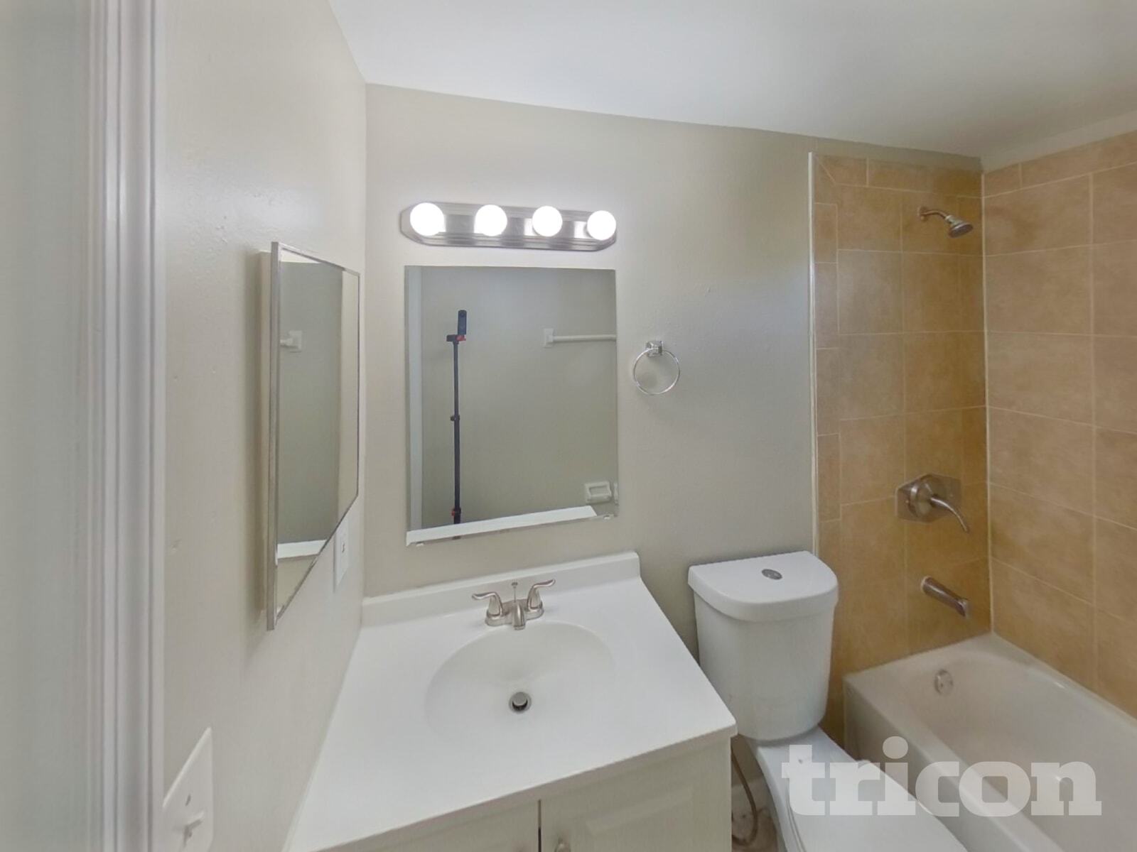 Building Photo - 804 Briarcliff Dr