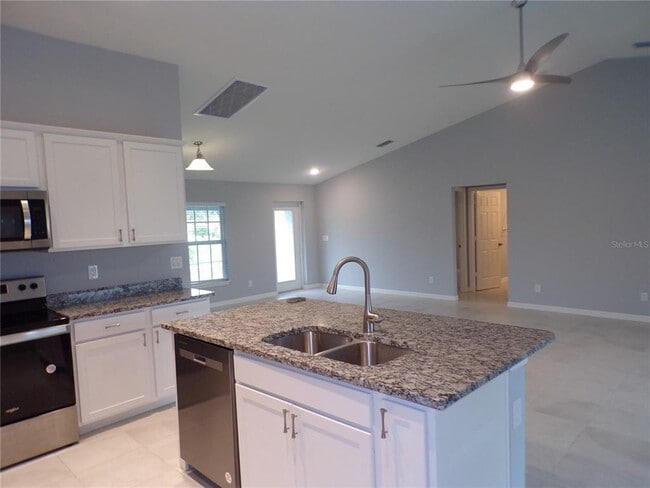 Building Photo - 25583 Deep Creek Blvd