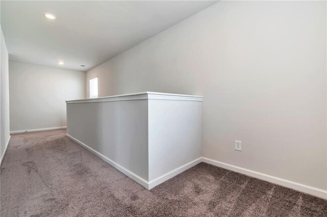 Building Photo - 118 Briarwood Dr E