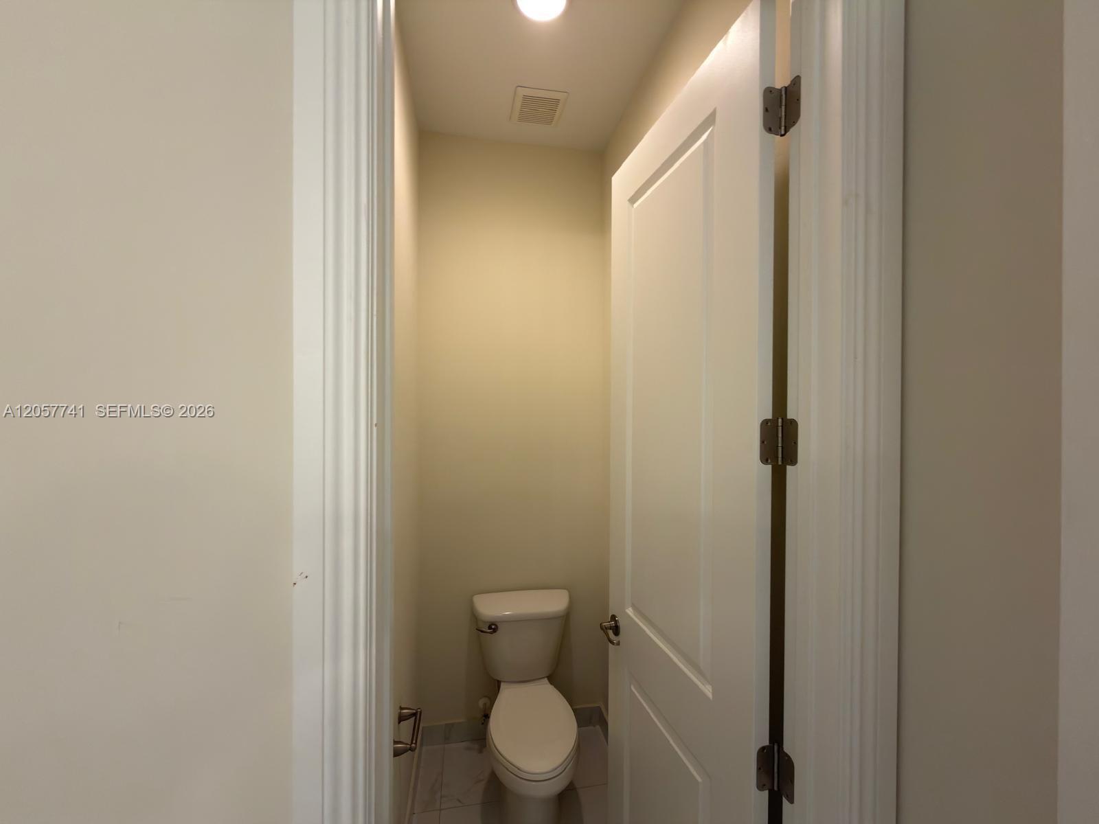 Building Photo - 455 SW 113th Ln