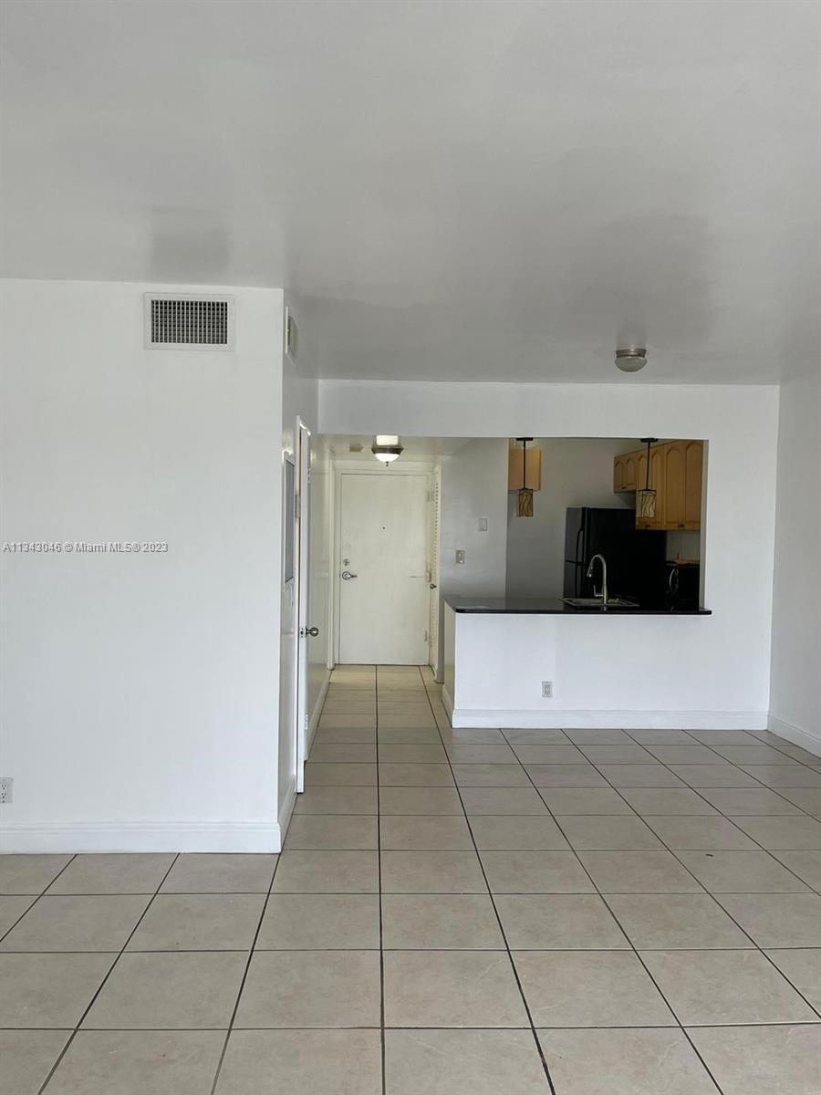 Building Photo - 1455 N Treasure Dr