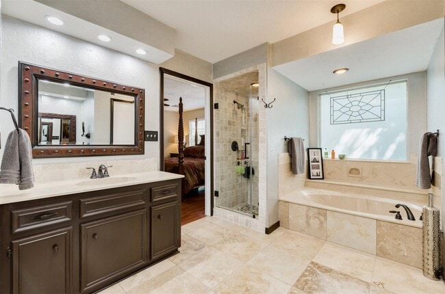 Building Photo - 13206 Chriswood Dr