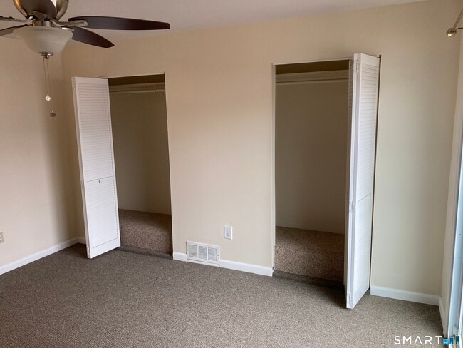 Building Photo - 330 Short Beach Rd