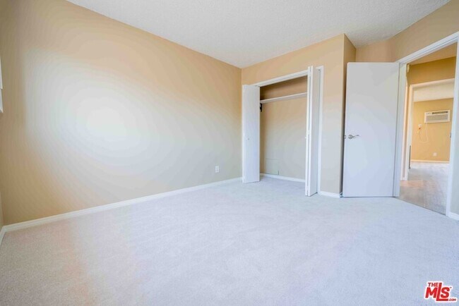 Building Photo - 11871 Idaho Ave