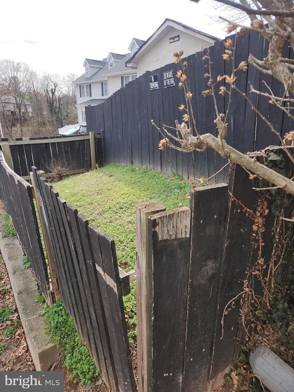 Building Photo - 9606 Jefferson St