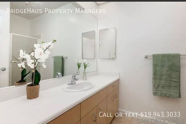 Building Photo - 655 Columbia St