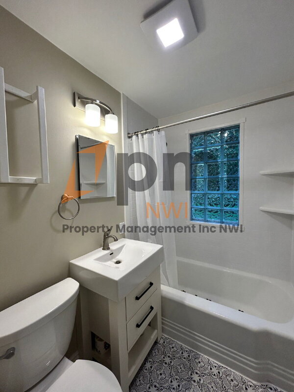 Building Photo - 1110 Lafayette St