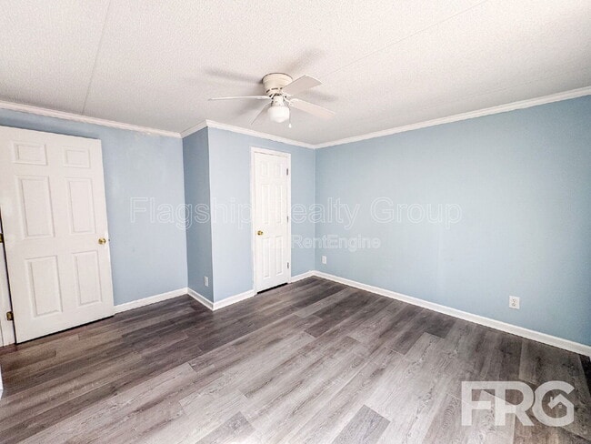 Building Photo - 2057 Oakley Rd