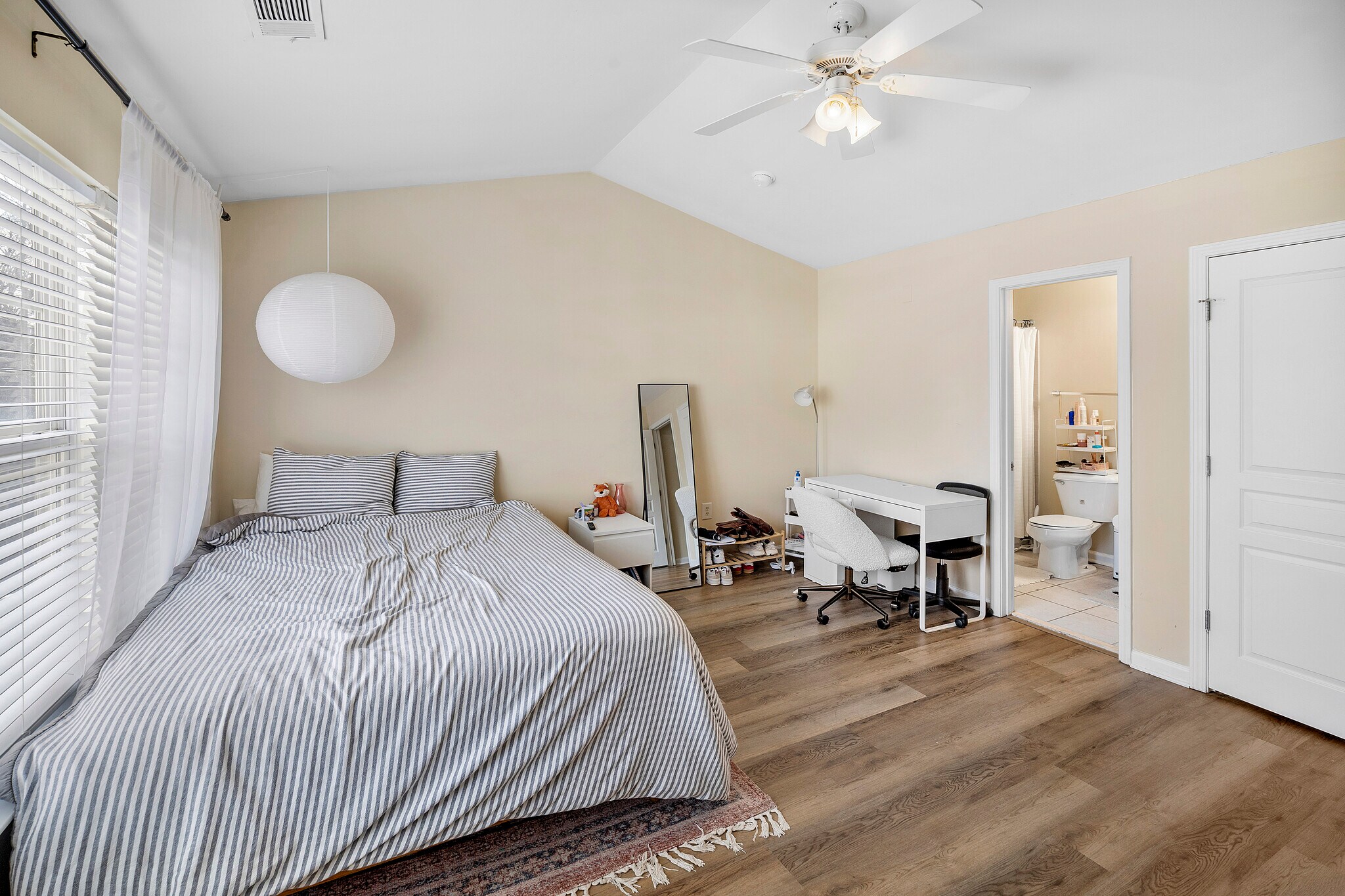 Building Photo - 3831 Cherokee Woods Way