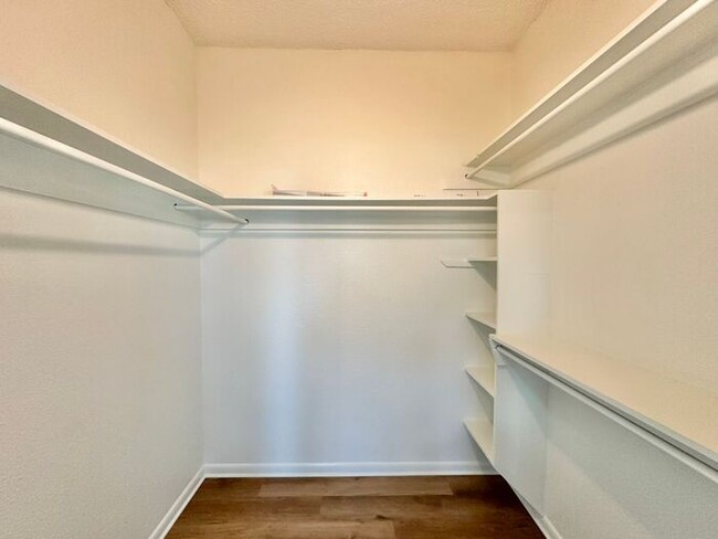 Building Photo - Tour Today! Newly Remodeled 1 Bedroom 1 Ba...