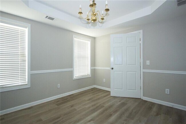 Building Photo - 3292 Shady Valley Ct SW