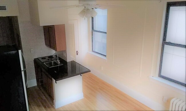 Building Photo - Arts Condominium [1324]