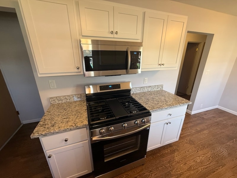 Building Photo - 1725 Elmwood Ln