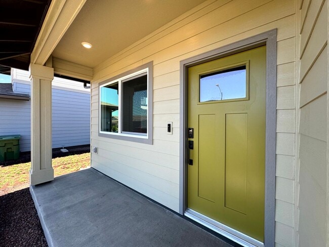 Building Photo - Brand New Home in Hoopili Kanalani - Culdesac - 4 Bed 2.5 Bath