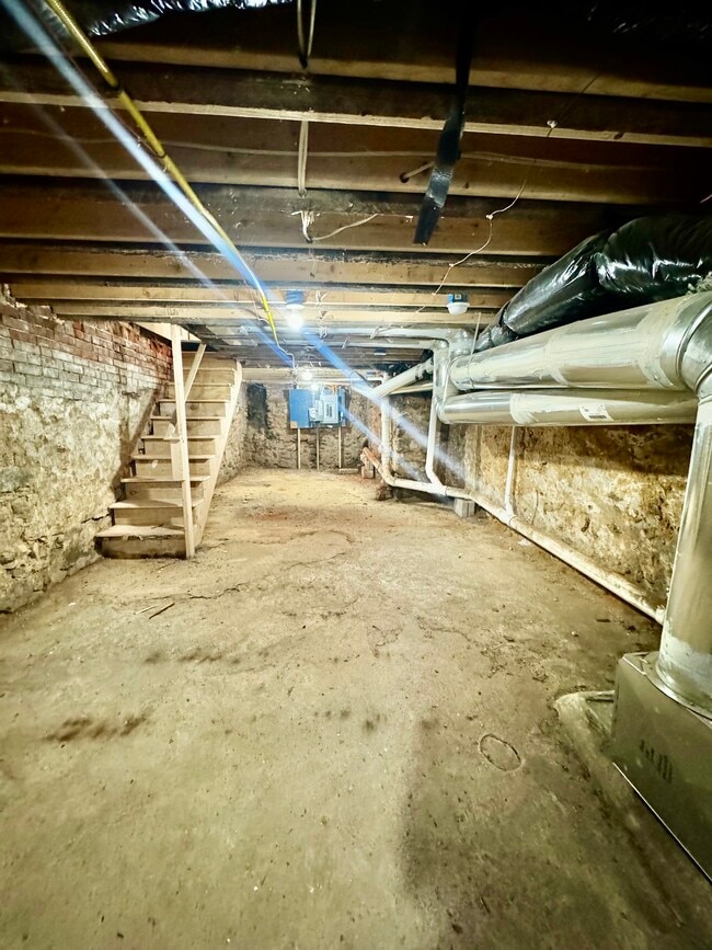 Building Photo - 2661 N Colorado St