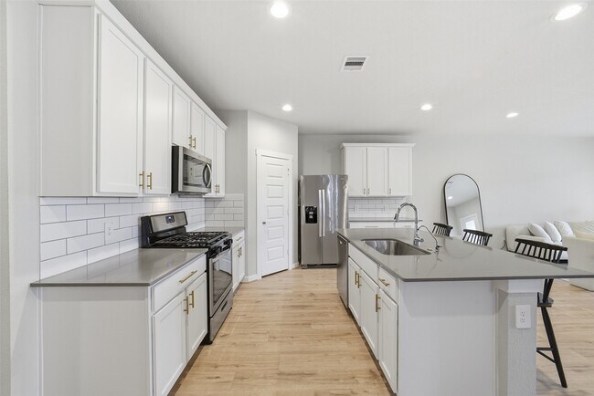 Building Photo - 28922 Yulee Mill Dr