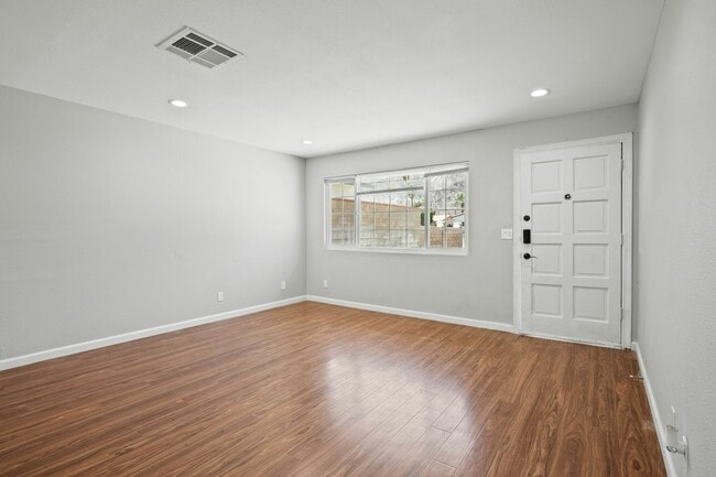 Building Photo - 51410 Avenida Villa
