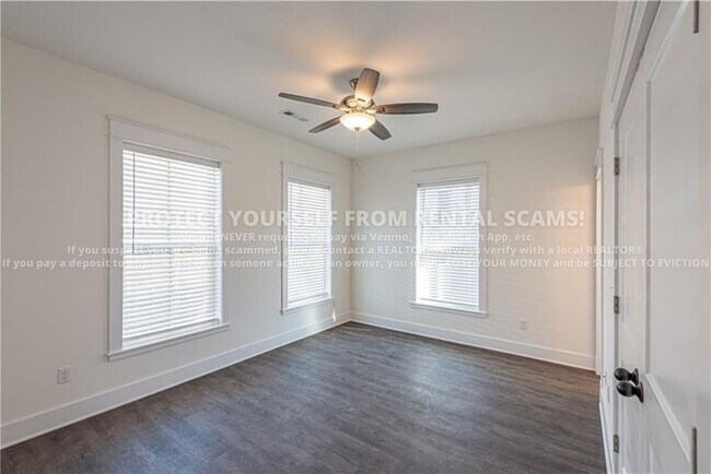 Building Photo - 1364 W Cleveland St