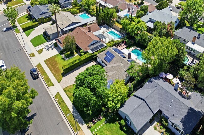 Building Photo - 23020 Haynes St