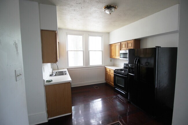 Building Photo - 3300 Napoleon Ave