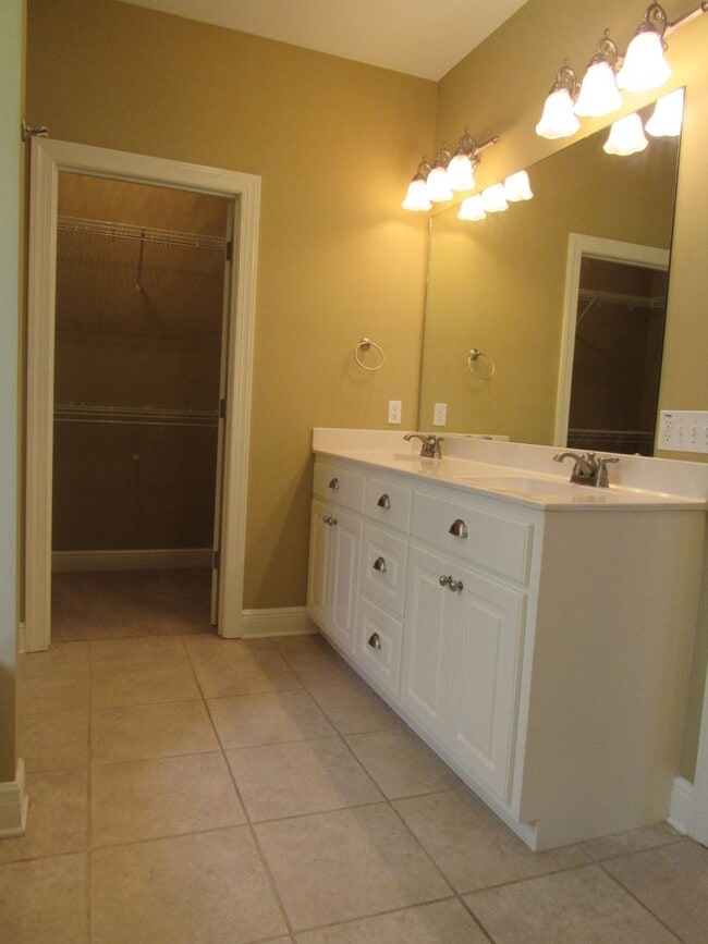 Building Photo - Valley Chase Subdivision!