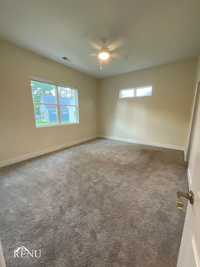 Building Photo - 212 McBrien Rd