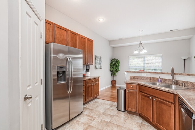 Building Photo - 9077 Polaris Lakes Dr
