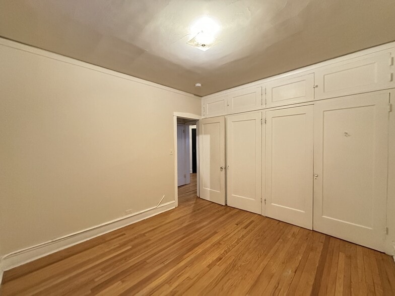 Building Photo - 1314 Oak Ave